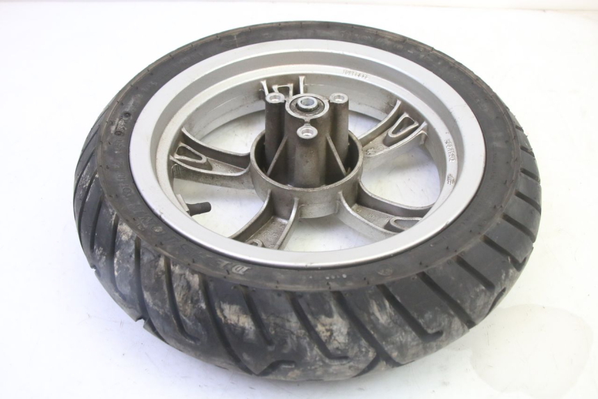 photo de LLANTA DELANTERA Y NEUMÁTICO PEUGEOT KISBEE 4T 50 (2018 - 2022)