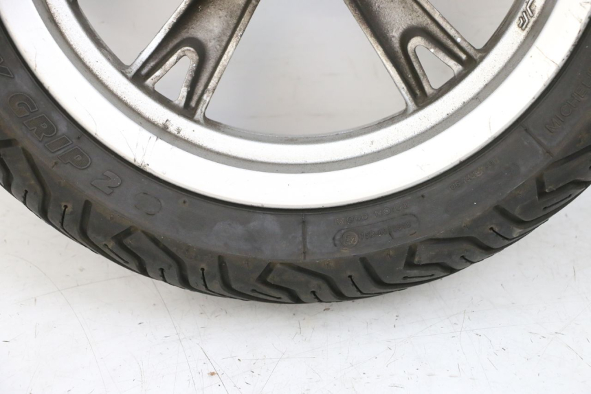 photo de LLANTA DELANTERA Y NEUMÁTICO PEUGEOT KISBEE 4T 50 (2010 - 2017)