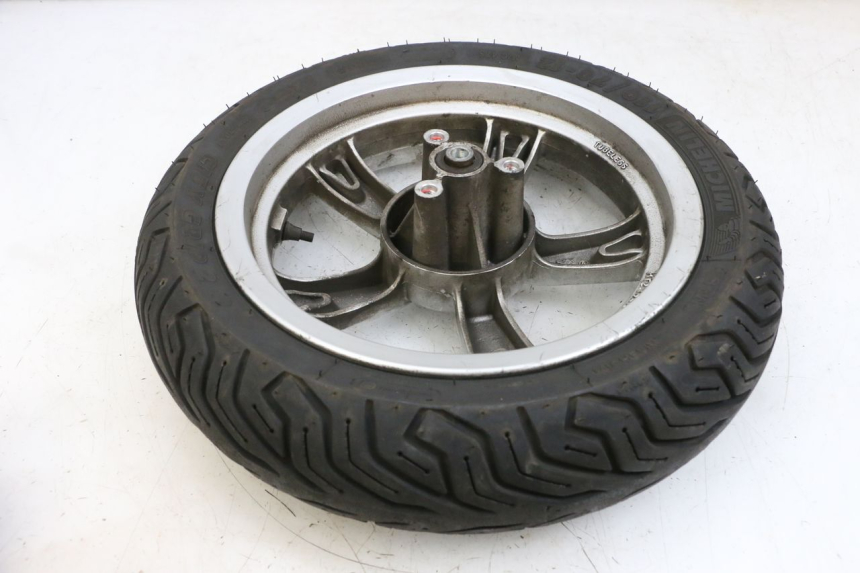 photo de LLANTA DELANTERA Y NEUMÁTICO PEUGEOT KISBEE 4T 50 (2010 - 2017)