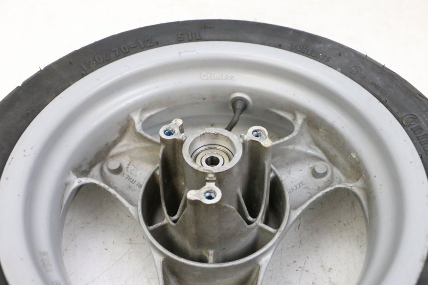 photo de LLANTA DELANTERA Y NEUMÁTICO YAMAHA NEO'S NEOS 2T 50 (1998 - 2007) - Estado de la superficie y material