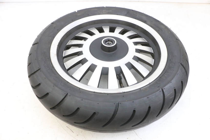 photo de LLANTA DELANTERA Y NEUMÁTICO EFUN PUSA 1 - Zoom estado de uso