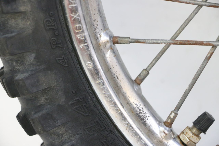 photo de LLANTA DELANTERA Y NEUMÁTICO YAMAHA PW 80 (1983 - 2014)