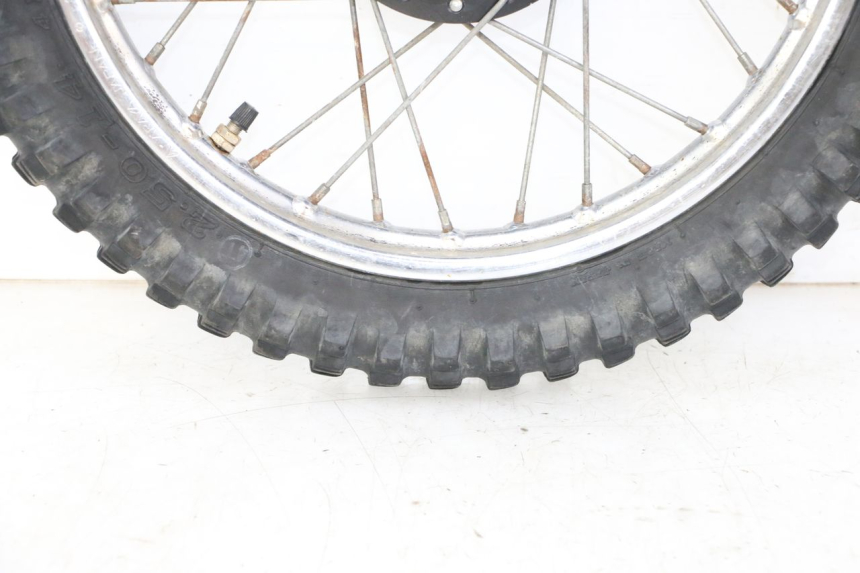 photo de LLANTA DELANTERA Y NEUMÁTICO YAMAHA PW 80 (1983 - 2014)