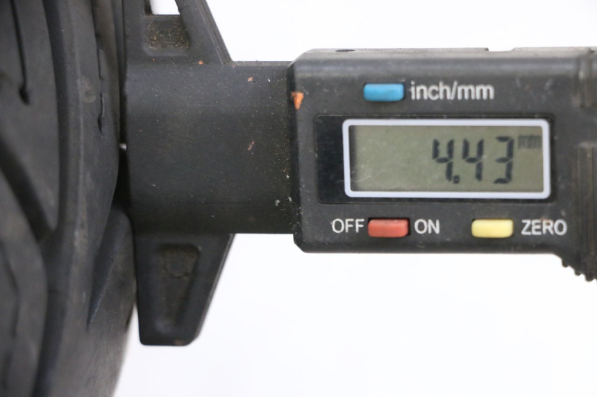 photo de LLANTA DELANTERA Y NEUMÁTICO PEUGEOT SPEEDFIGHT 4 4T EFI 50 (2021 - 2025) - Zoom estado de uso