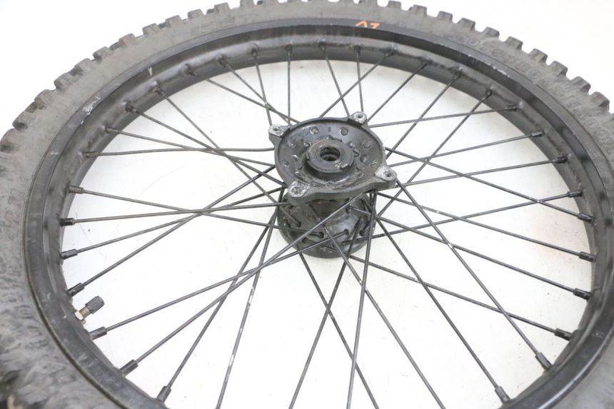 photo de LLANTA DELANTERA Y NEUMÁTICO YAMAHA TTR 125 (2000 - 2020) - Recambio usado revisado