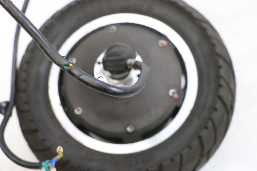 photo de RINCON DELANTERO Y NEUMÁTICO DUALTRON VICTOR LIMITED 1