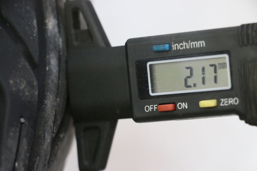 photo de LLANTA DELANTERA Y NEUMÁTICO YAMAHA X-MAX XMAX 125 (2010 - 2014)