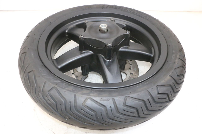 photo de LLANTA DELANTERA Y NEUMÁTICO PIAGGIO XEVO - X EVO 125 (2007 - 2016) - Detalles de los puntos de fijación