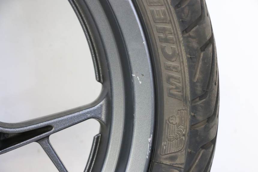 photo de LLANTA DELANTERA Y NEUMÁTICO YAMAHA XMAX X-MAX 125 (2021 - 2025)