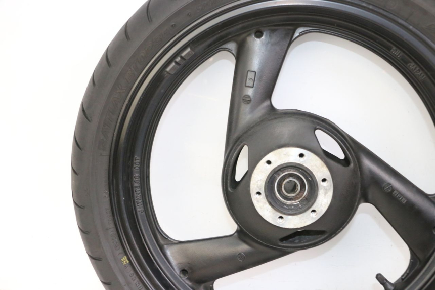 photo de LLANTA DELANTERA Y NEUMÁTICO YAMAHA FZS FAZER 600 (2001 - 2003)