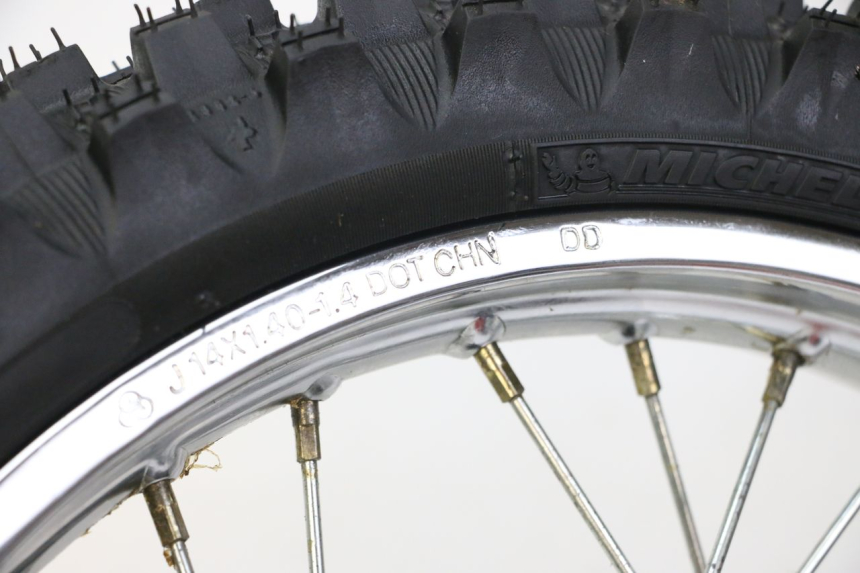 photo de LLANTA DELANTERA Y NEUMÁTICO YAMAHA PW 80 (1983 - 2014)
