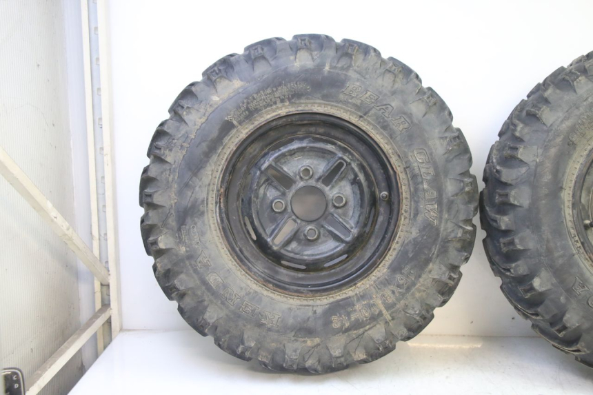 photo de LLANTA DELANTERA Y NEUMÁTICO YAMAHA YFM BRUIN 350 (2003 - 2009)