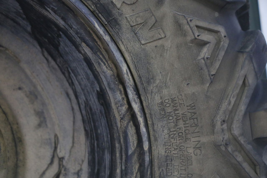 photo de LLANTA DELANTERA Y NEUMÁTICO YAMAHA YFM GRIZZLY 550 (2008 - 2015)