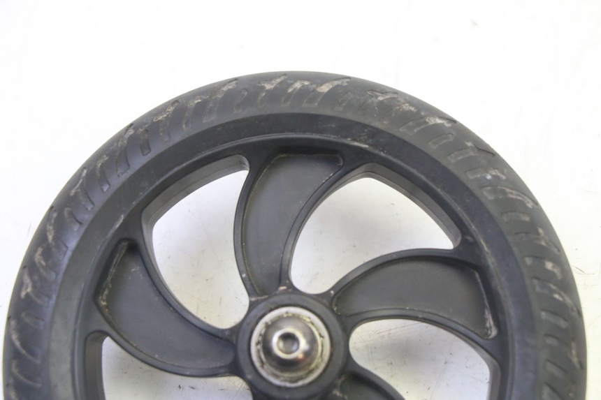 photo de LLANTA DELANTERA Y NEUMÁTICO MOOVWAY Z8 1