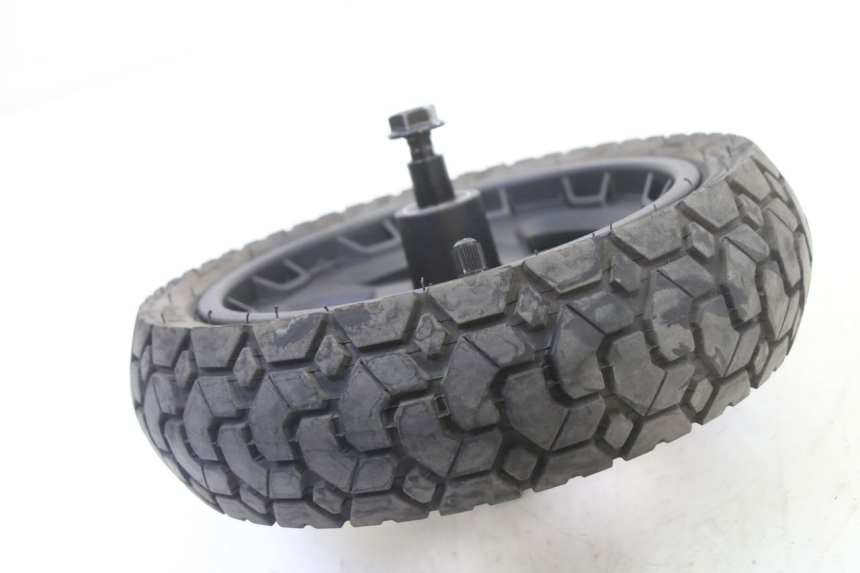 photo de LLANTA DELANTERA Y NEUMÁTICO SEGWAY NINEBOT ZT3 PRO 1