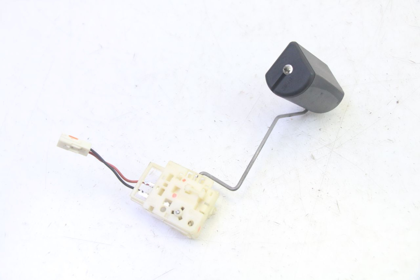 photo de DEPOSITO NIVEL YAMAHA FZ6 N FAZER 600 (2004 - 2006) - Otra perspectiva