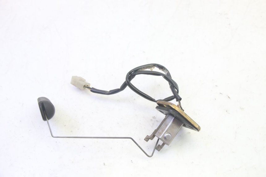 photo de DEPOSITO NIVEL KAWASAKI GPZ RX 1000 (1986 - 1988) - Detalle de la pieza