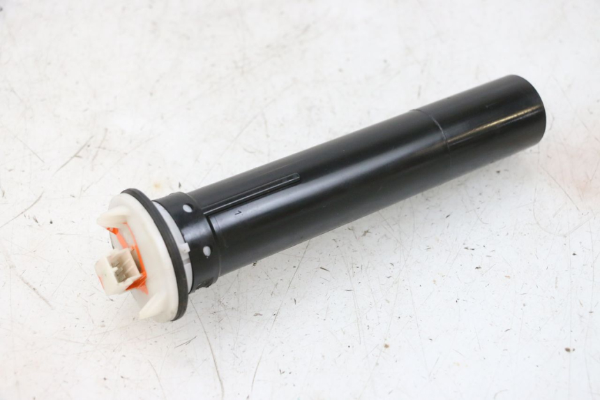 photo de DEPOSITO NIVEL PIAGGIO MP3 HPE 300 (2019 - 2026) - Zoom estado de uso