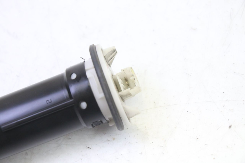 photo de DEPOSITO NIVEL PIAGGIO MP3 125 (2006 - 2014)