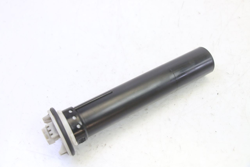 photo de DEPOSITO NIVEL PIAGGIO MP3 125 (2006 - 2014)