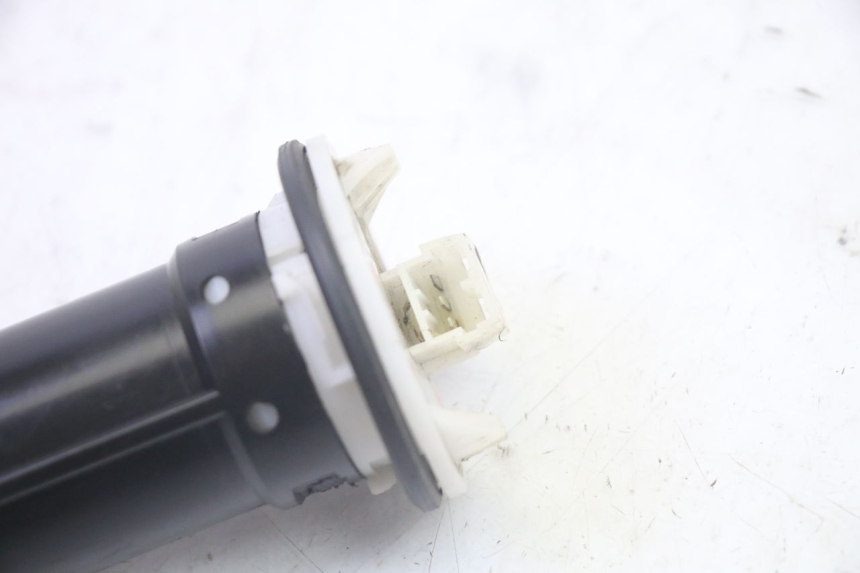 photo de DEPOSITO NIVEL PIAGGIO MP3 500 (2016 - 2018) - Detalle de la pieza