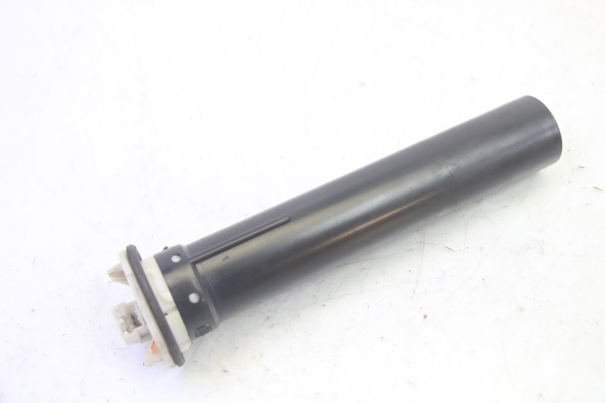 photo de INDICADOR DE NIVEL DE COMBUSTIBLE PIAGGIO MP3 RL 250 (2007 - 2010) - Otra perspectiva