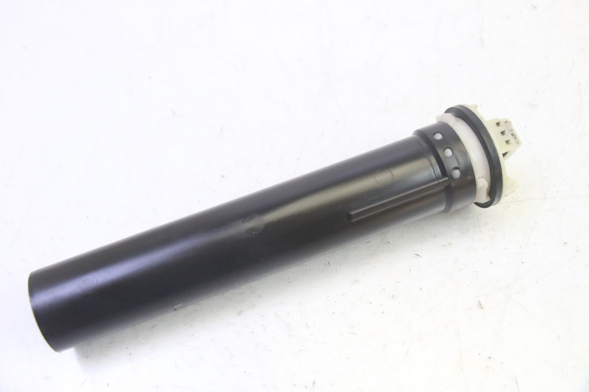 photo de INDICADOR DE NIVEL DE COMBUSTIBLE PIAGGIO X8 125 (2004 - 2007) - Zoom estado de uso