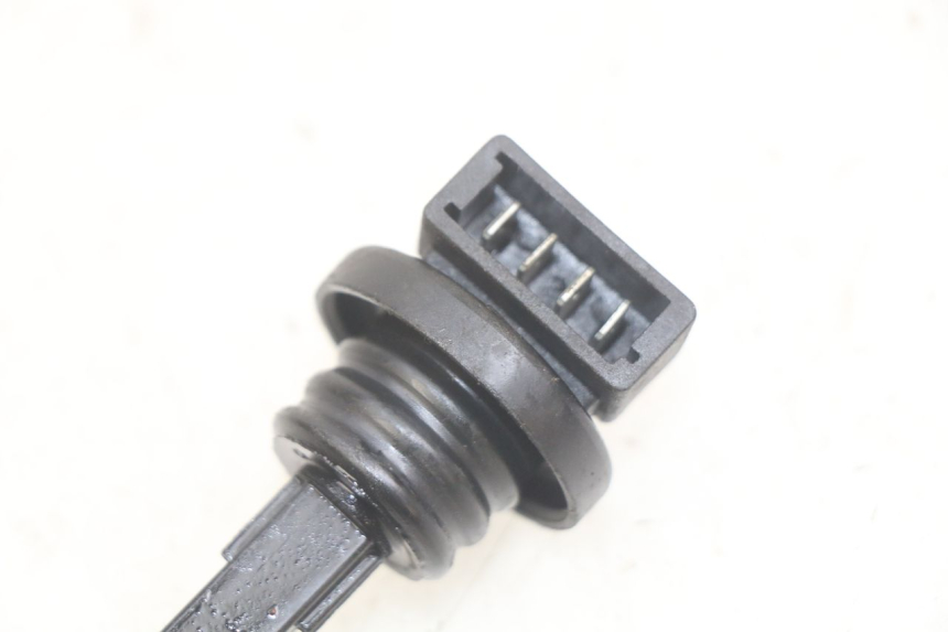 photo de INDICADOR DE NIVEL DE ACEITE PIAGGIO VESPA S 2T 50 (2007 - 2014)