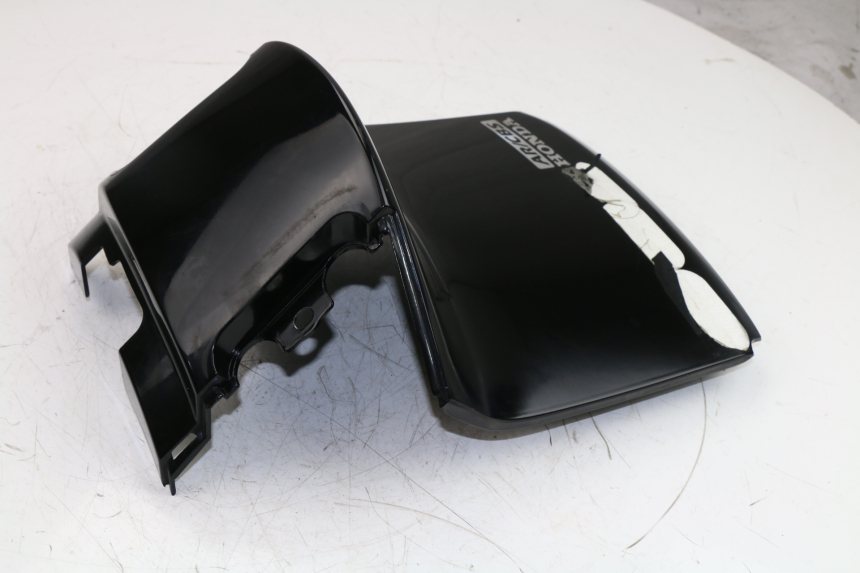 photo de JUNTA DE CARENAJE TRASERO HONDA FES PANTHEON 2T 125 (1998 - 2002)