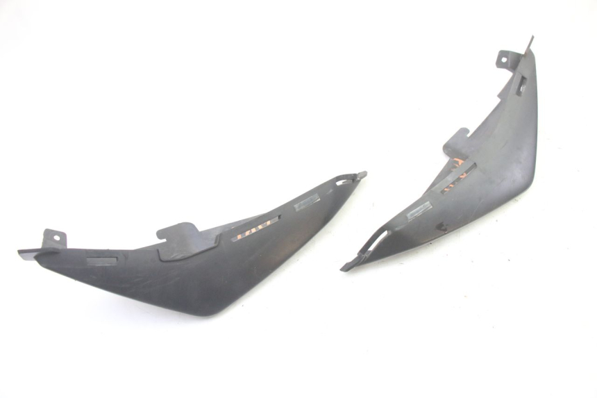 photo de CARENADO TRASERO CONEXION SUZUKI GSR 750 (2011 - 2017)