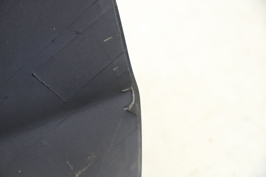 photo de JUNTA DE CARENADO TRASERO INFERIOR SUZUKI BURGMAN 125 (2007 - 2014)