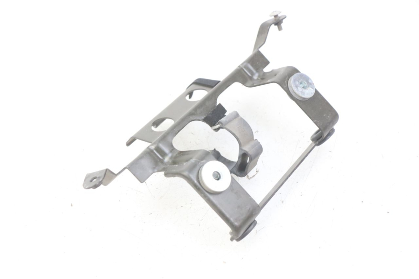 photo de JUNTA CARENADO TRASERO INFERIOR YAMAHA FZS FAZER 600 (1998 - 2001)