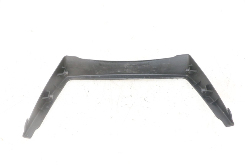 photo de JUNTA DE CARENADO TRASERO INFERIOR SUZUKI GS GSE 500 (2001 - 2003)