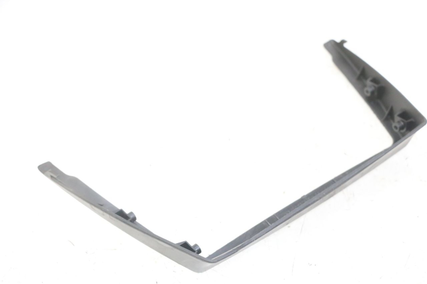 photo de JUNTA DE CARENADO TRASERO INFERIOR SUZUKI GS GSE 500 (2001 - 2003)
