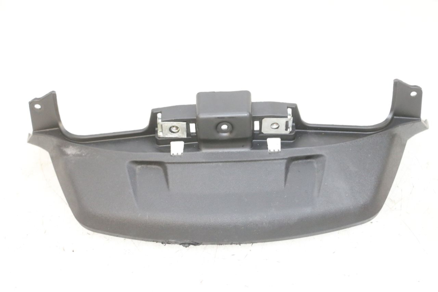 photo de CARENADO TRASERO CONEXION BAJO PIAGGIO MP3 500 (2016 - 2018) - Características distintivas