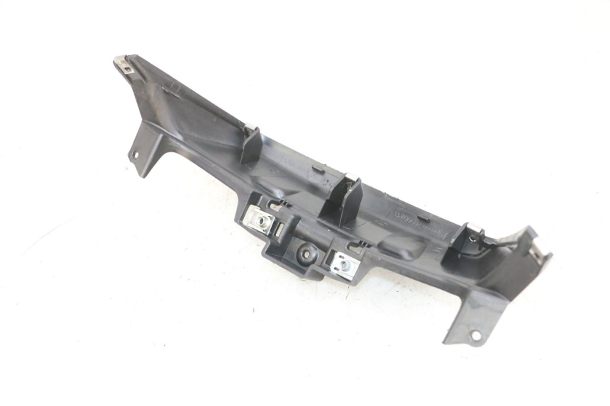 photo de CARENADO TRASERO CONEXION BAJO PIAGGIO MP3 500 (2016 - 2018) - Recambio usado revisado