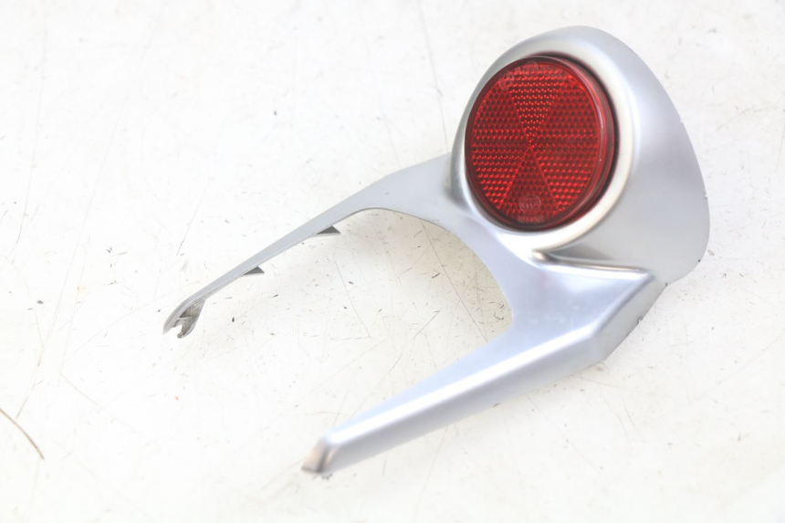 photo de UNIóN INFERIOR DEL CARENADO TRASERO. PEUGEOT DJANGO 4T 50 (2014 - 2019)