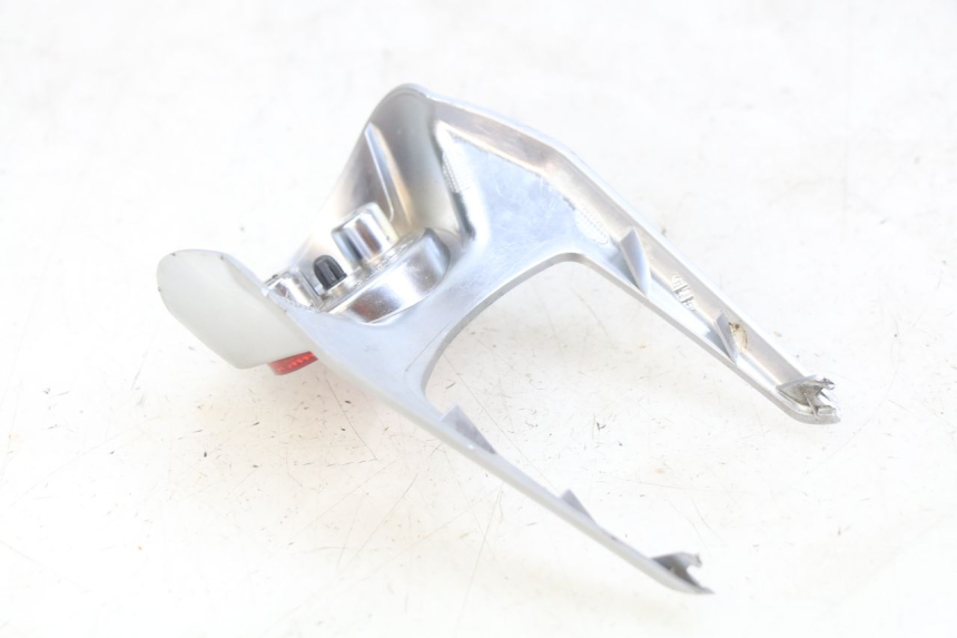photo de UNIóN INFERIOR DEL CARENADO TRASERO. PEUGEOT DJANGO 4T 50 (2014 - 2019)