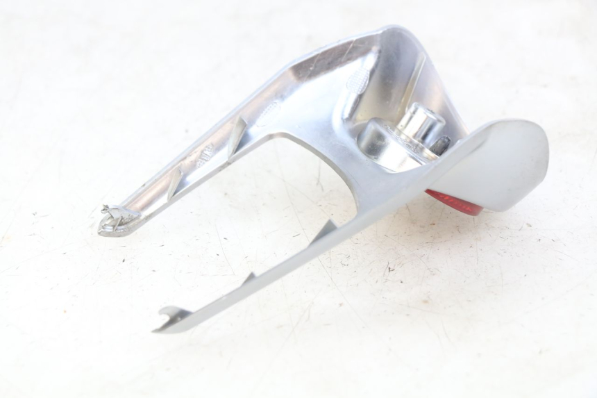 photo de UNIóN INFERIOR DEL CARENADO TRASERO. PEUGEOT DJANGO 4T 50 (2014 - 2019)