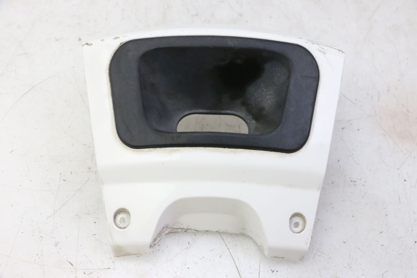 photo de UNIóN INFERIOR DEL CARENADO TRASERO. PEUGEOT SATELIS 125 (2010 - 2012)