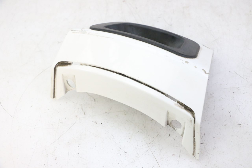 photo de UNIóN INFERIOR DEL CARENADO TRASERO. PEUGEOT SATELIS 125 (2010 - 2012)