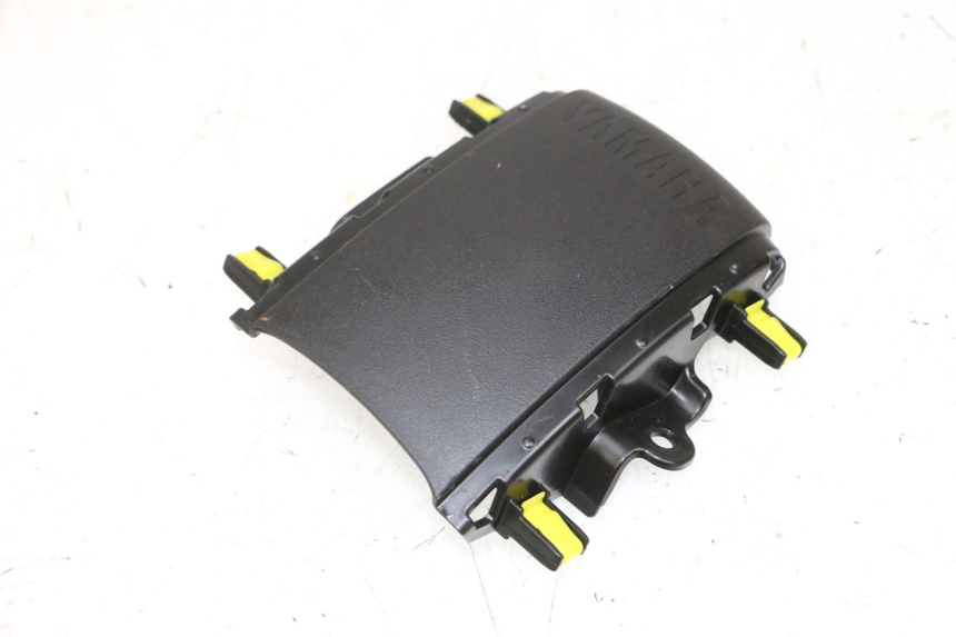 photo de CARENADO TRASERO CONEXION YAMAHA NEO'S CORE 1 (2022 - 2026) - Primer plano técnico