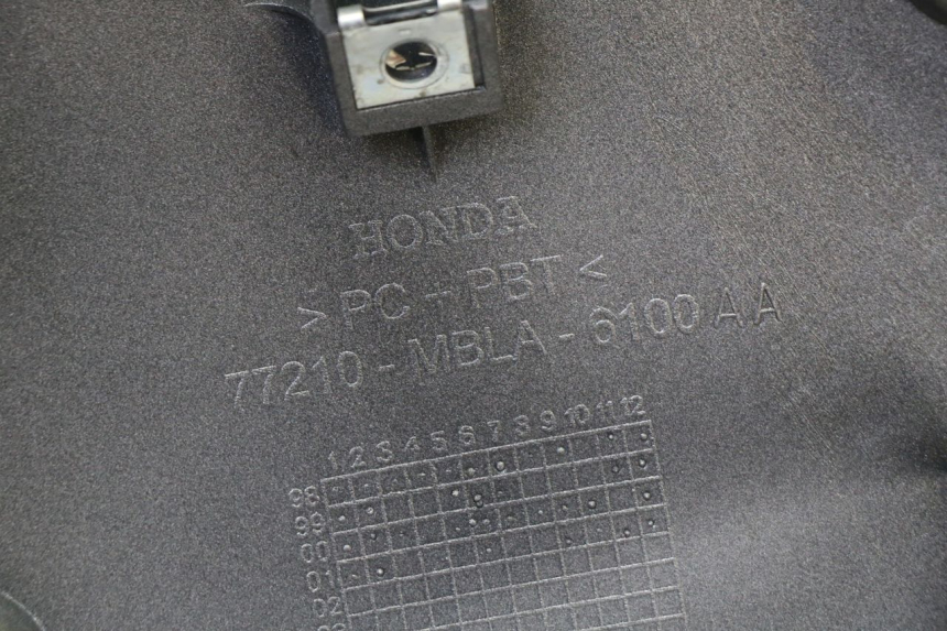 photo de CARENADO TRASERO CONEXION HONDA NTV DEAUVILLE 650 (2001 - 2006)