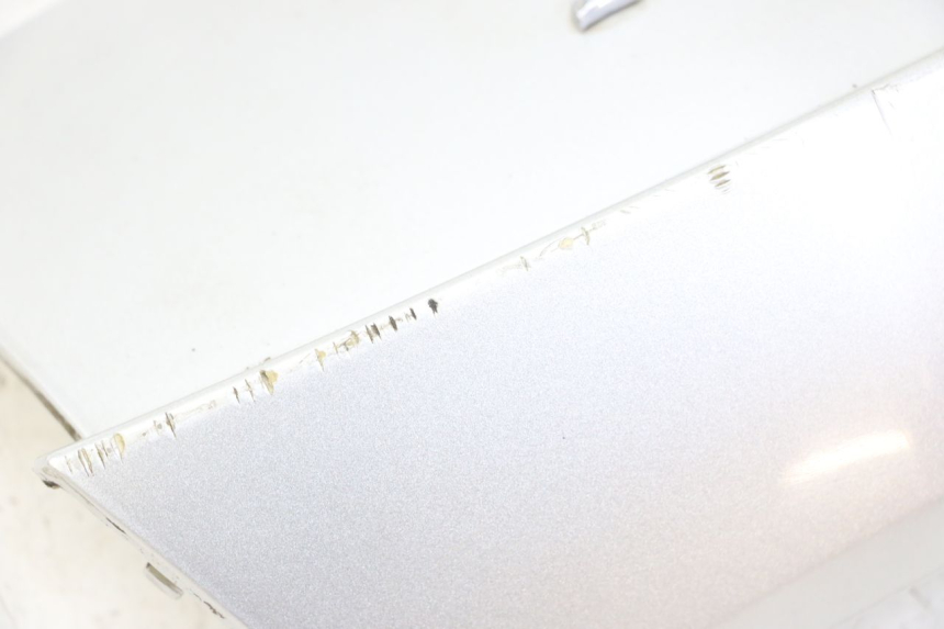 photo de UNIóN DE CARENADO TRASERO. PEUGEOT CITYSTAR 125 (2011 - 2017)