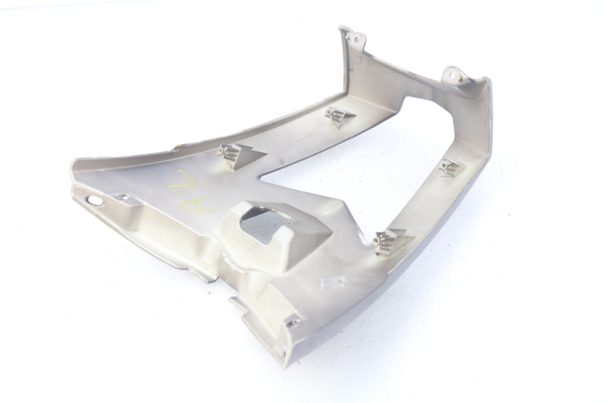 photo de UNIóN DE CARENADO TRASERO. PEUGEOT GEOPOLIS 400 (2007 - 2013)