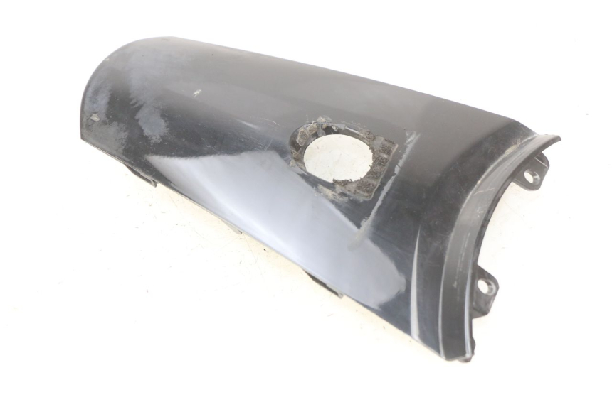 photo de UNIóN DE CARENADO TRASERO. SUZUKI SIXTEEN 125 (2008 - 2010)