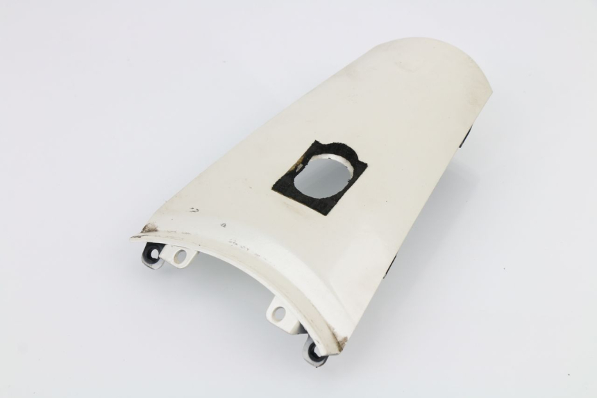 photo de UNIóN DE CARENADO TRASERO. SUZUKI SIXTEEN 125 (2008 - 2010)