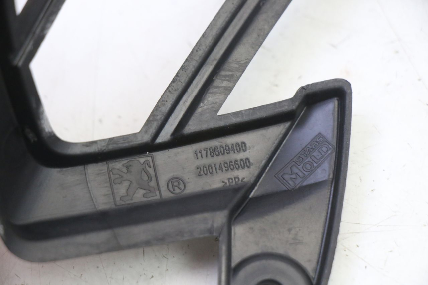 photo de CARENADO TRASERO CONEXION PEUGEOT STREETZONE I 2T 50 (2018 - 2020)