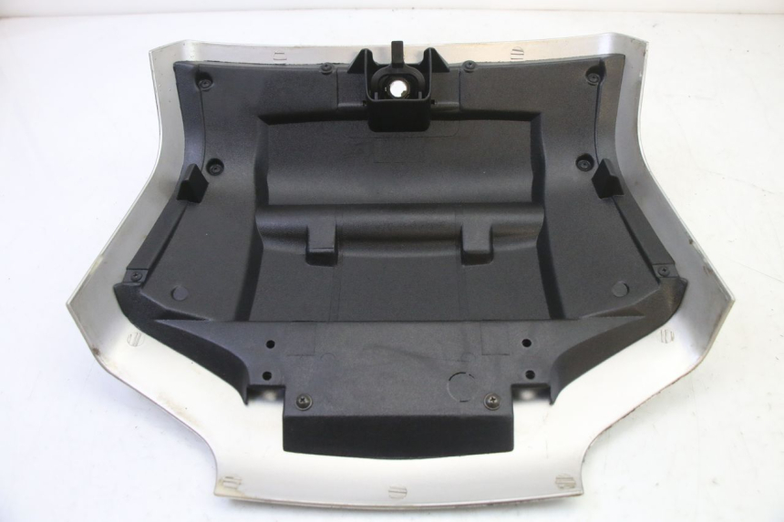 photo de CARENADO TRASERO CONEXION PIAGGIO SUPER LX 125 (2000 - 2003)