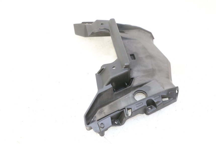 photo de CARENADO TRASERO CONEXION SUPERIOR QUADRO 4 4D 350 (2015 - 2018)